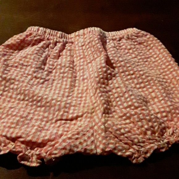 Bebes  Elastic shorts. - Picture 3 of 3